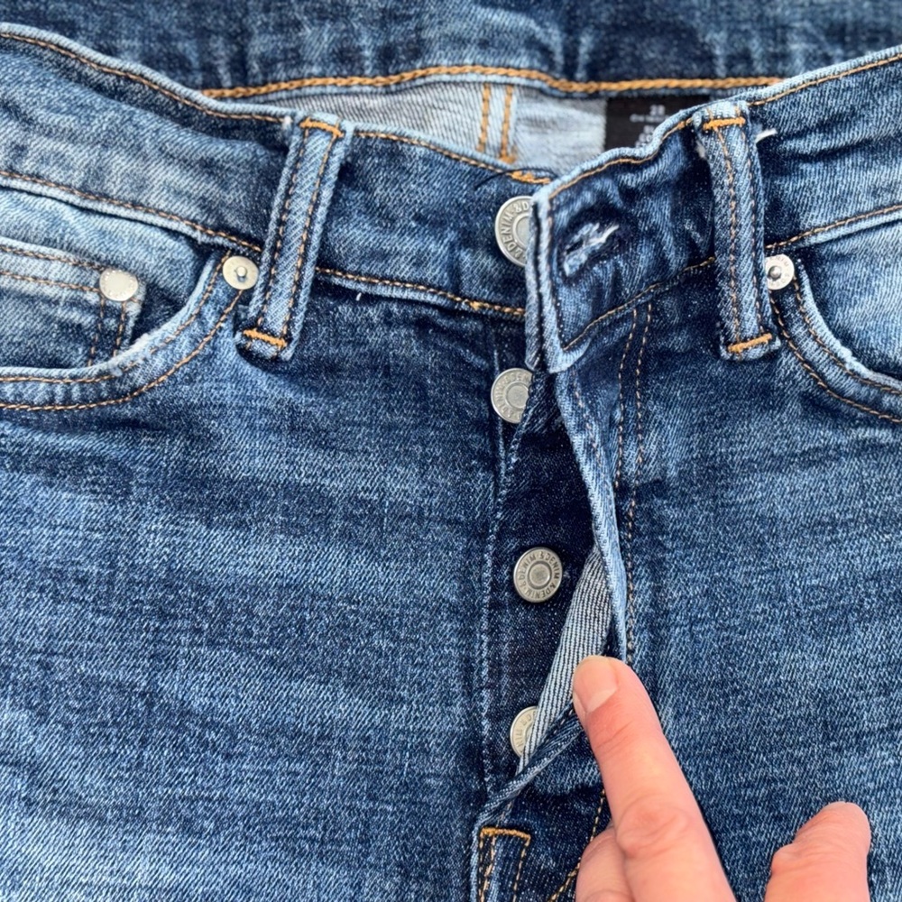 H&M Slim Straight Leg Classic Blue Denim Jeans.👖 size- 28.